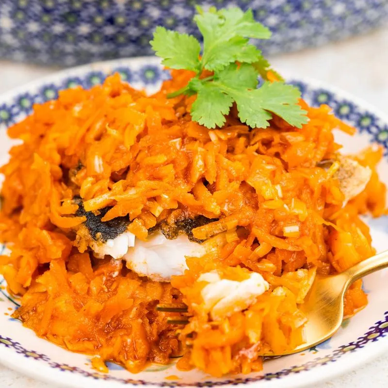 Dlaczego warto spróbować ryby po grecku? Odkryj sekrety tego dania!