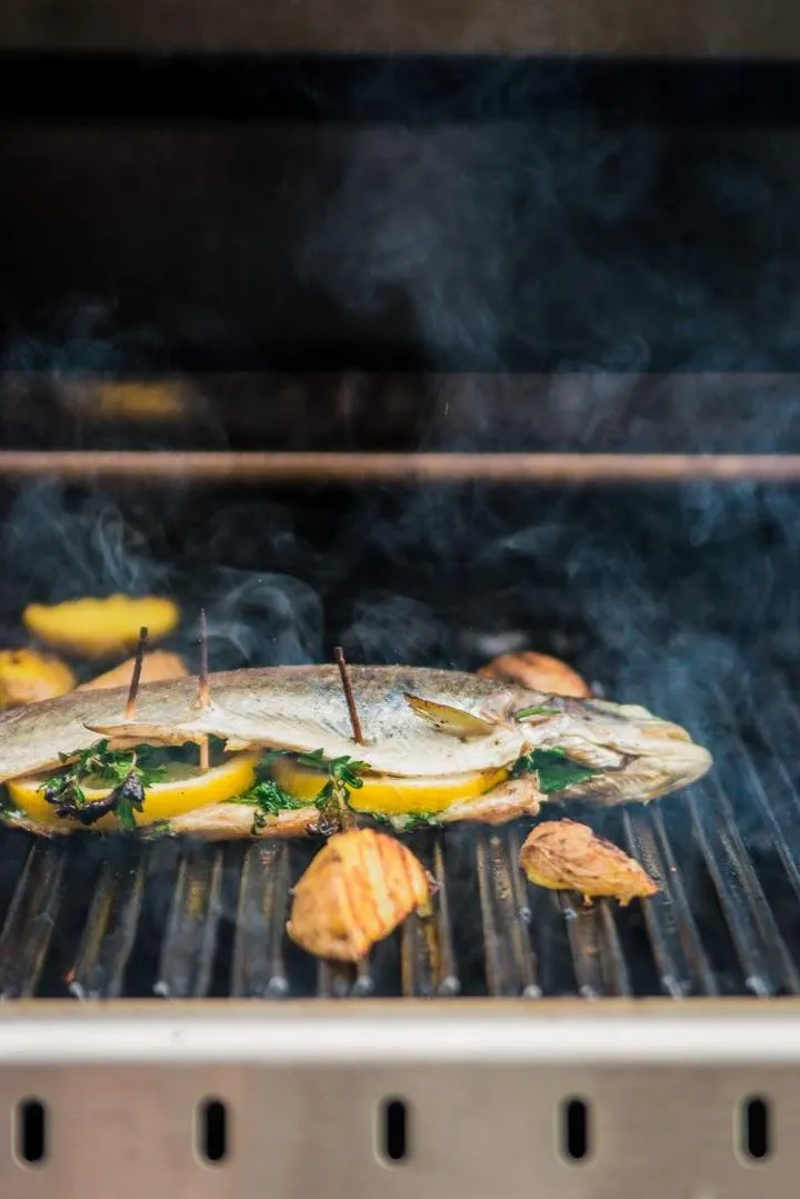 Filet z ryby na grillu